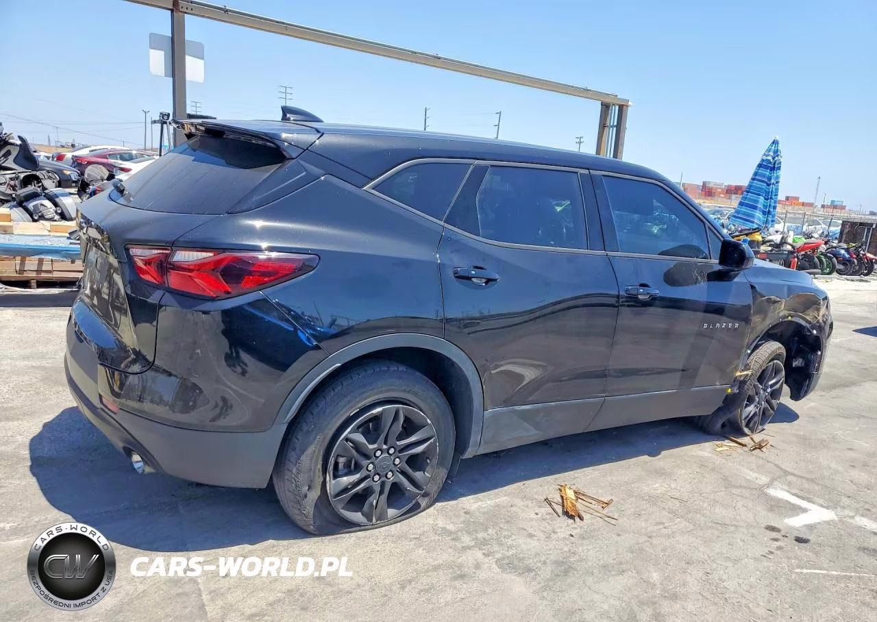 2019 Chevrolet Blazer 1Lt VIN:3GNKBBRA8KS665015 - 3