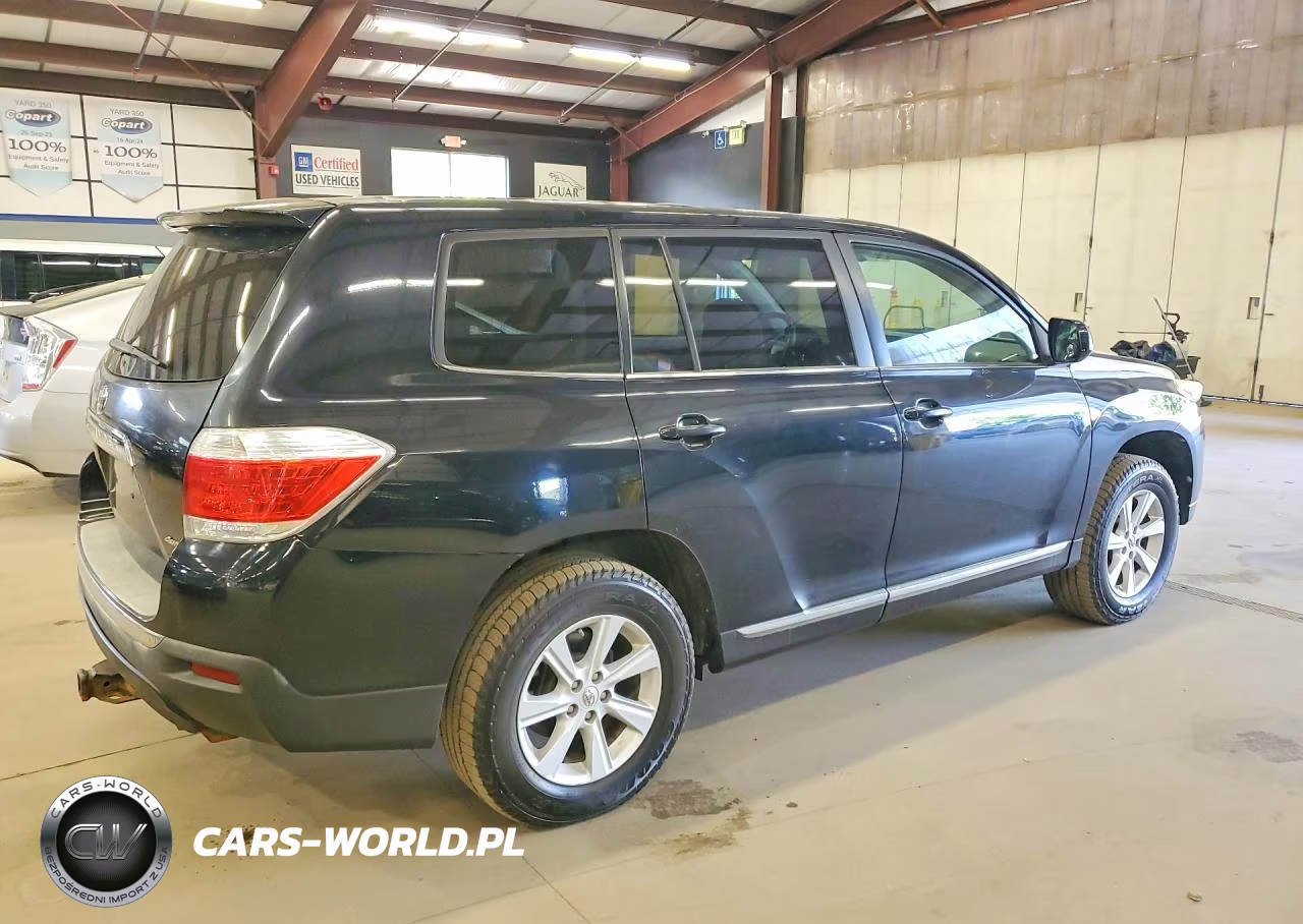 2013 Toyota Highlander Base VIN:5TDBK3EH6DS203562 - 3