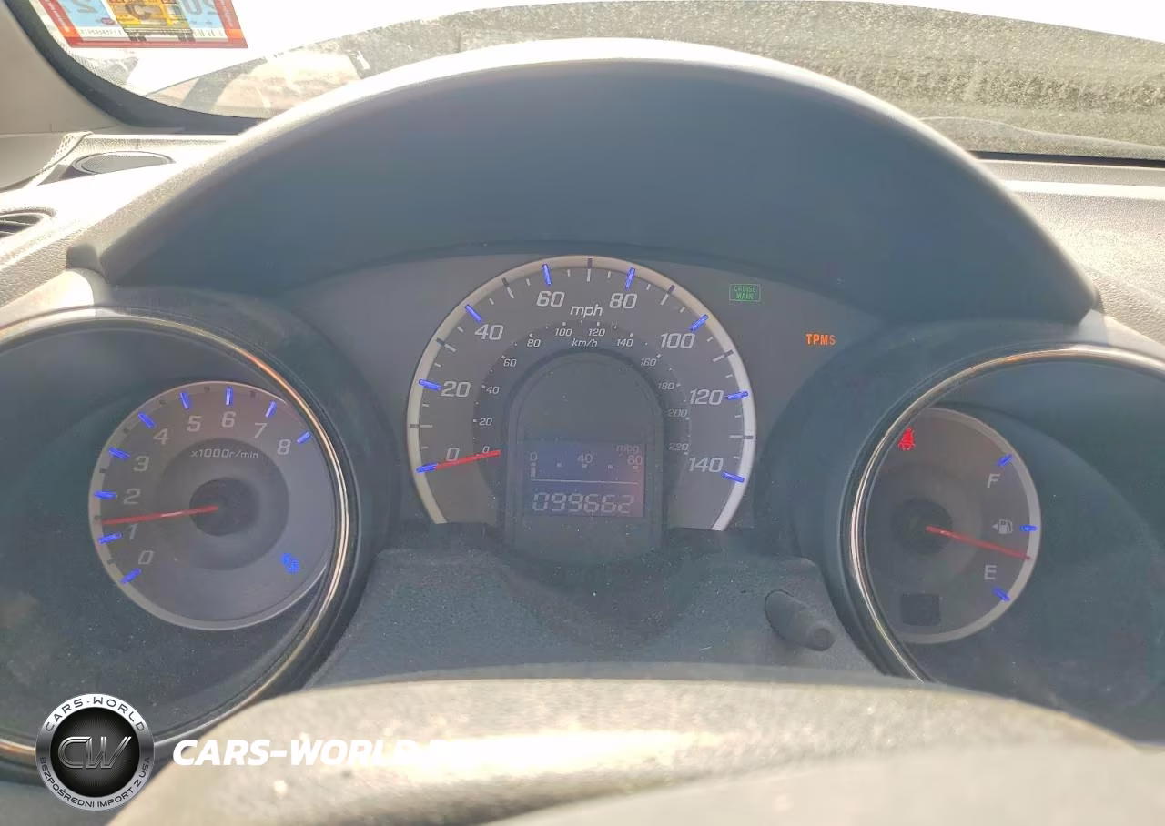 2013 Honda Fit Sport VIN:JHMGE8H52DC074828 - 9