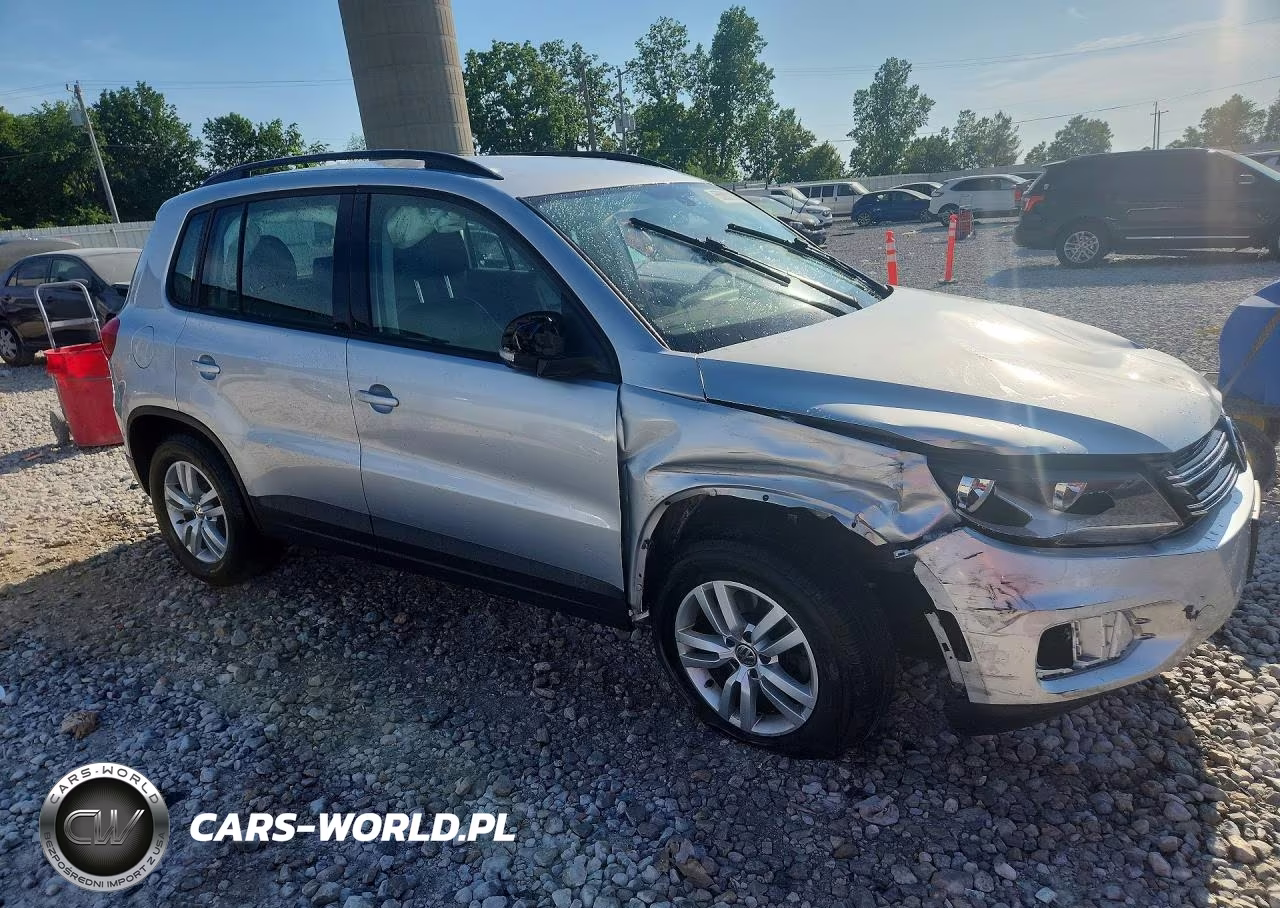 2016 Volkswagen Tiguan S VIN:WVGBV7AX1GW024941 - 4