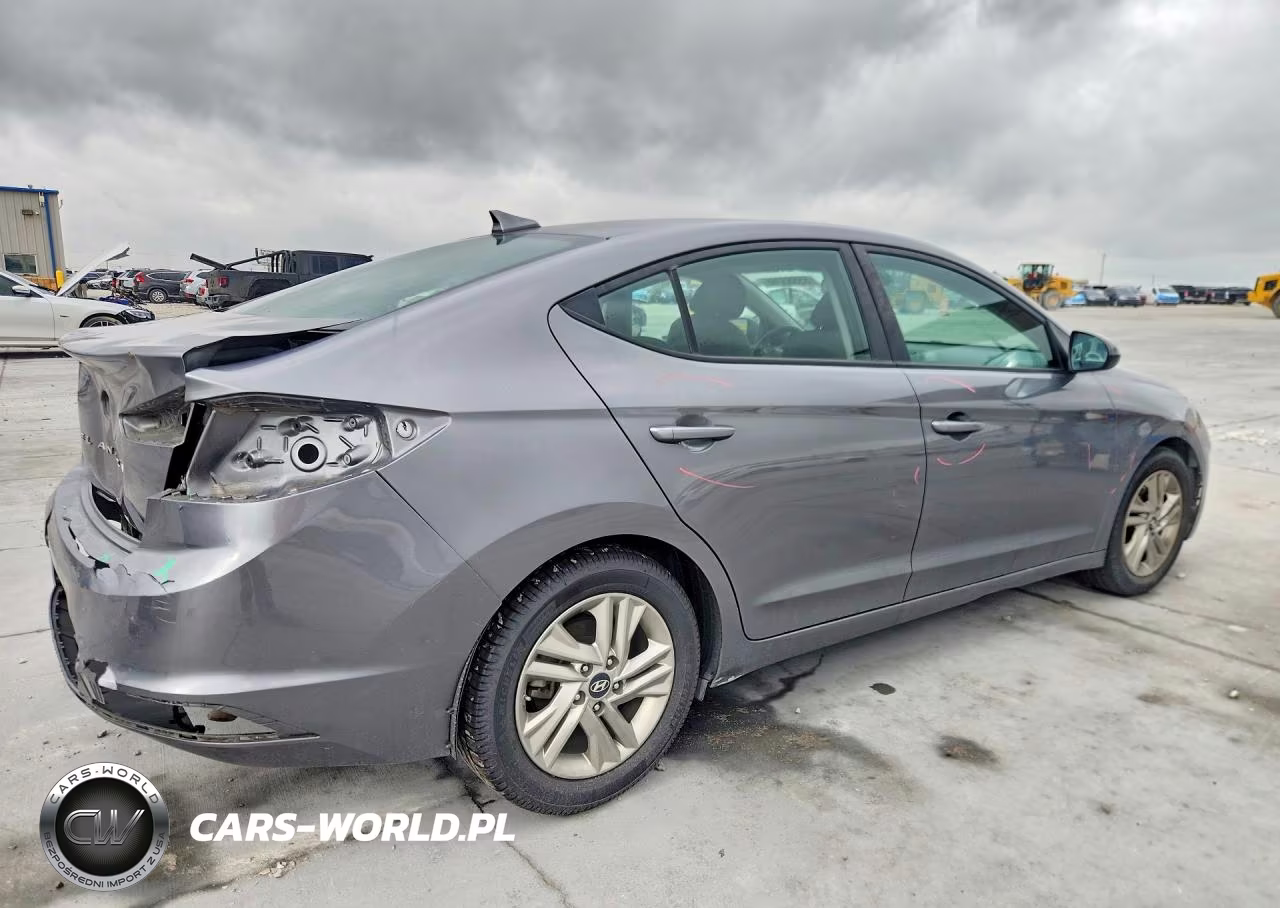 2019 Hyundai Elantra Sel VIN:5NPD84LF4KH480549 - 3