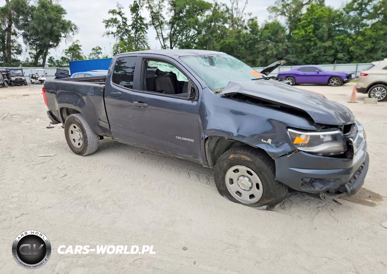 2017 Chevrolet Colorado VIN:1GCHSBEA9H1263443 - 4