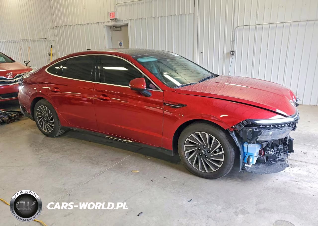 2026 Hyundai Sonata Hybrid Limited VIN:KMHL54JJ3TA135254 - 4