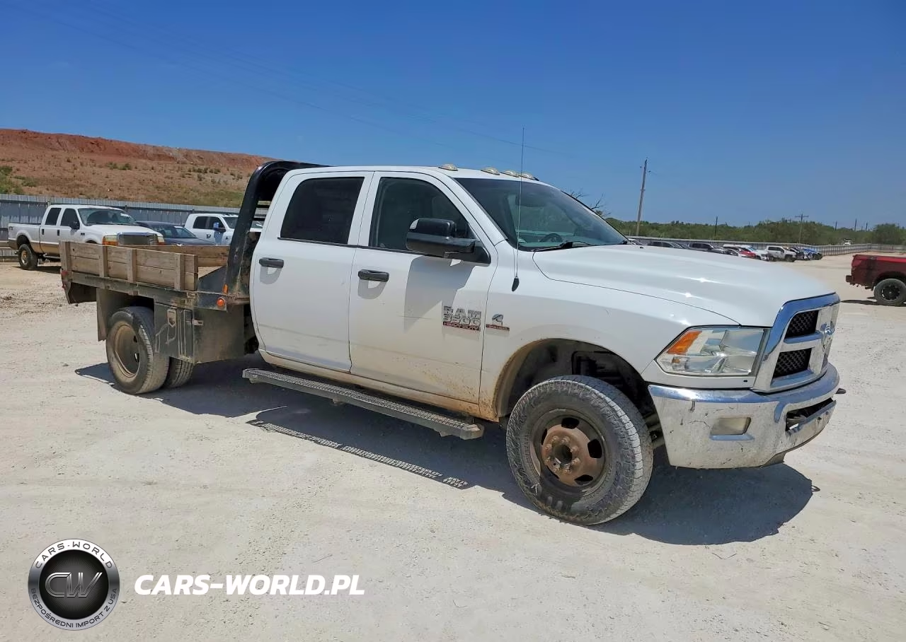2016 Ram 3500 VIN:3C7WRSCL4GG329746 - 4