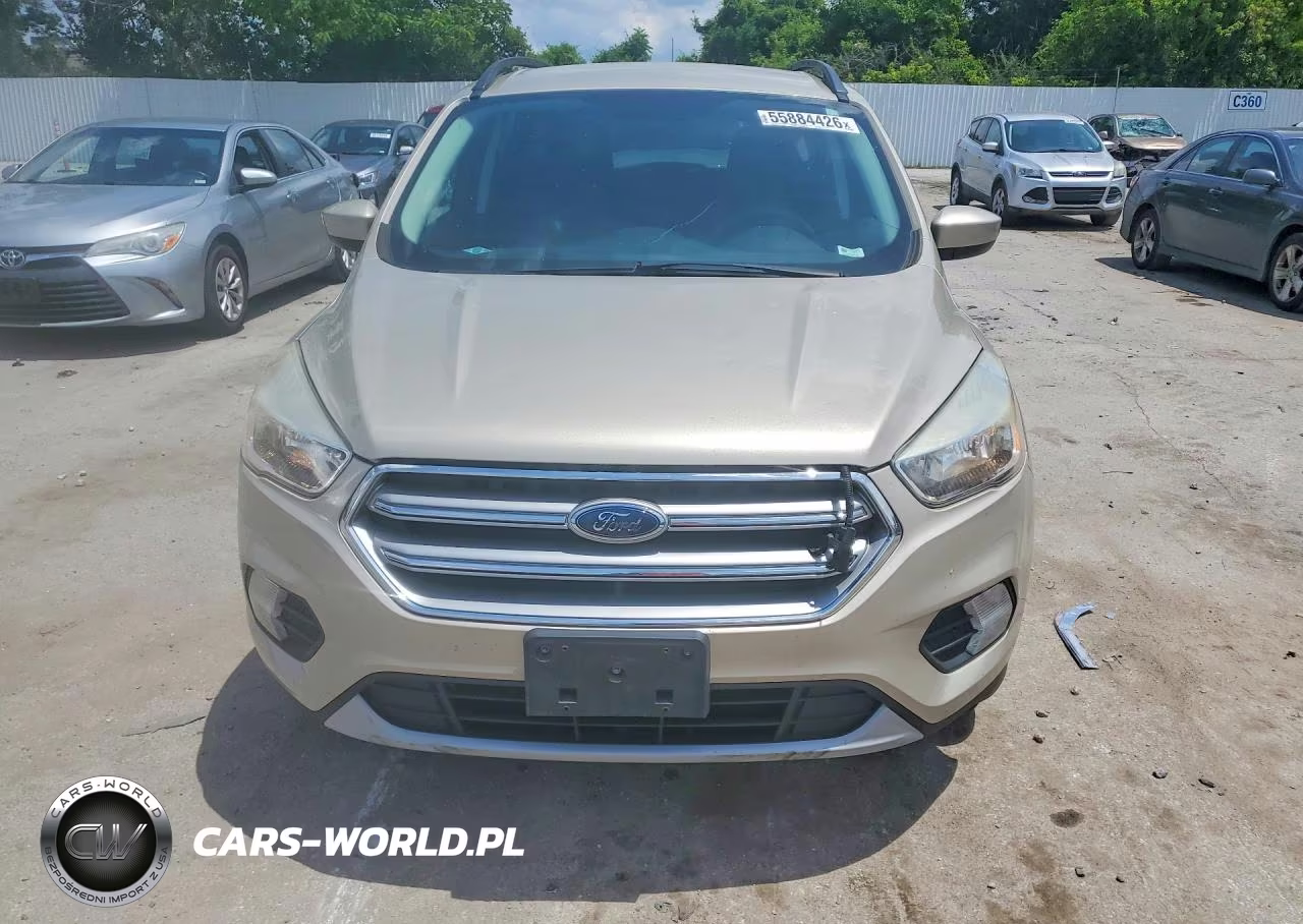 2017 Ford Escape Se VIN:1FMCU0GD6HUE18945 - 5