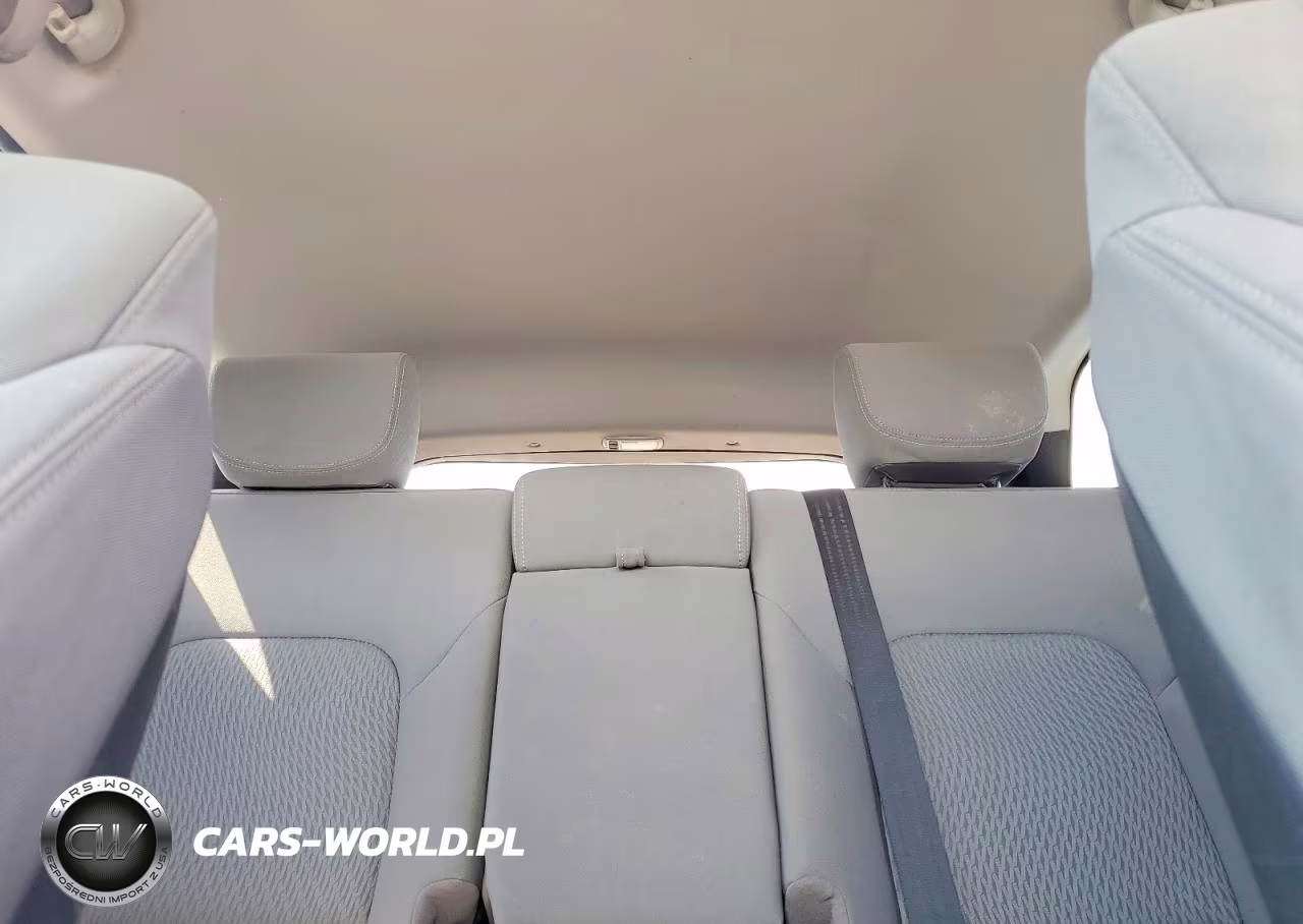 2017 Hyundai Santa Fe Se VIN:KM8SM4HF5HU232414 - 10