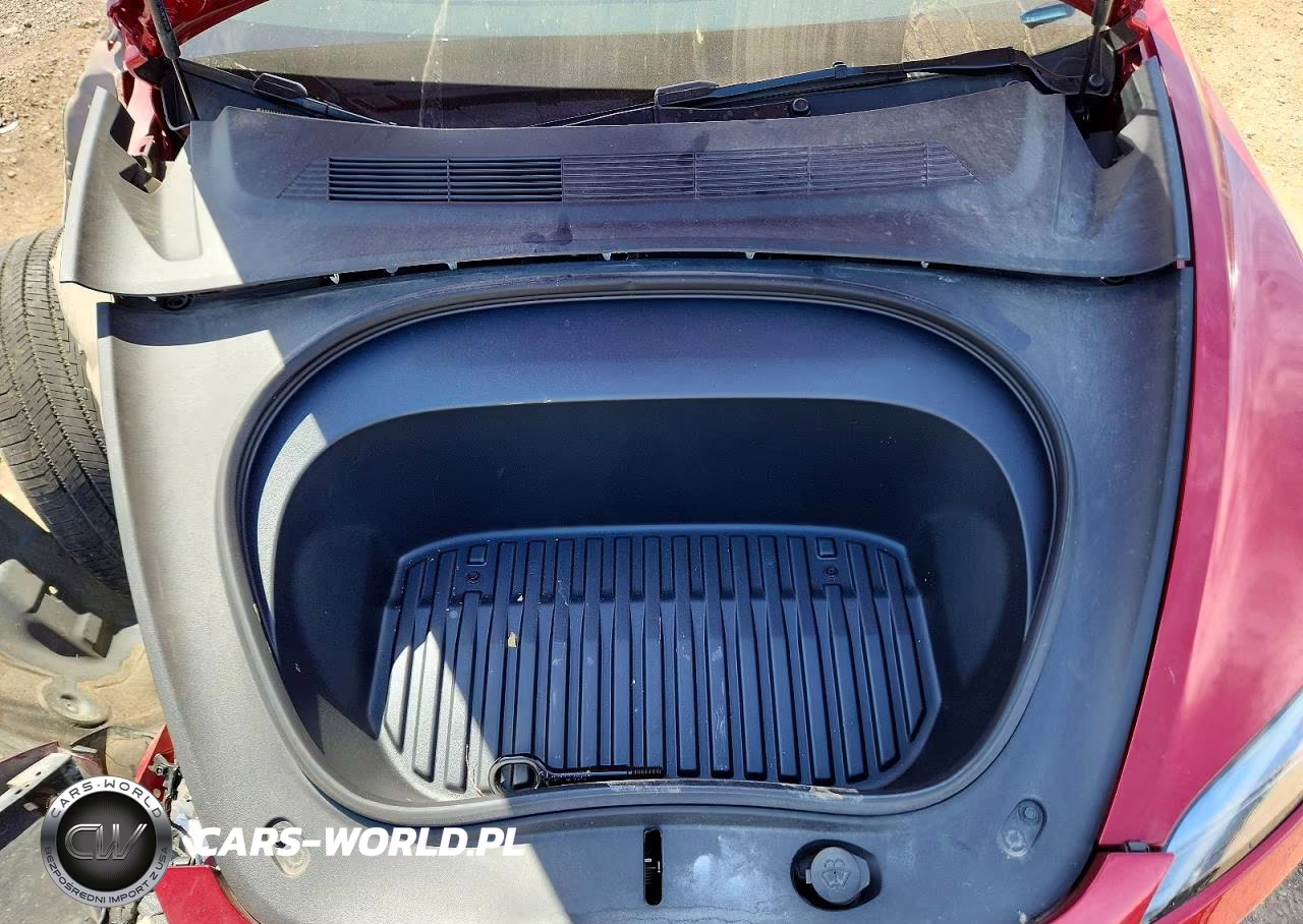2025 Tesla Model 3 VIN:5YJ3E1EB3SF938187 - 11