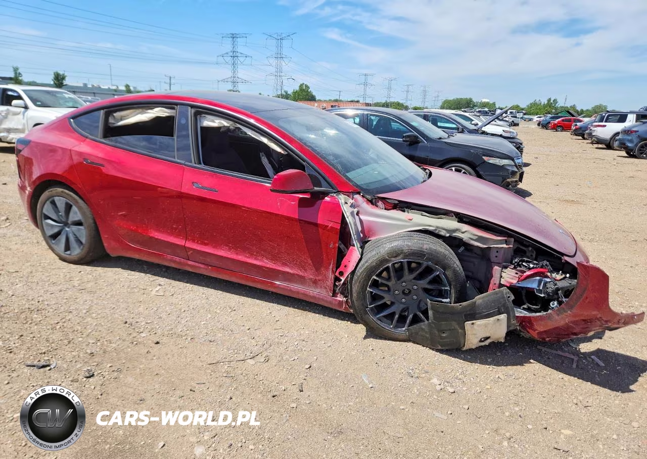 2025 Tesla Model 3 VIN:5YJ3E1EB3SF938187 - 4