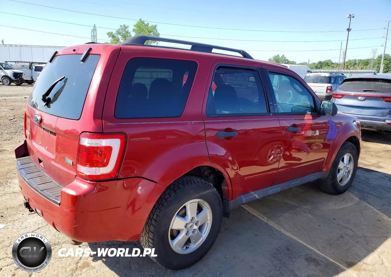 2010 Ford Escape Xlt VIN:1FMCU9DG0AKA31814 - 3
