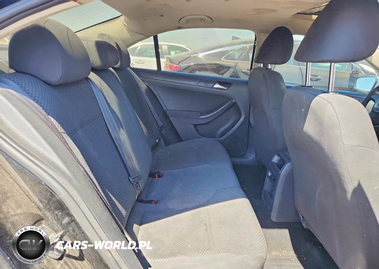 2012 Volkswagen Jetta Base VIN:3VW2K7AJ8CM352017 - 10