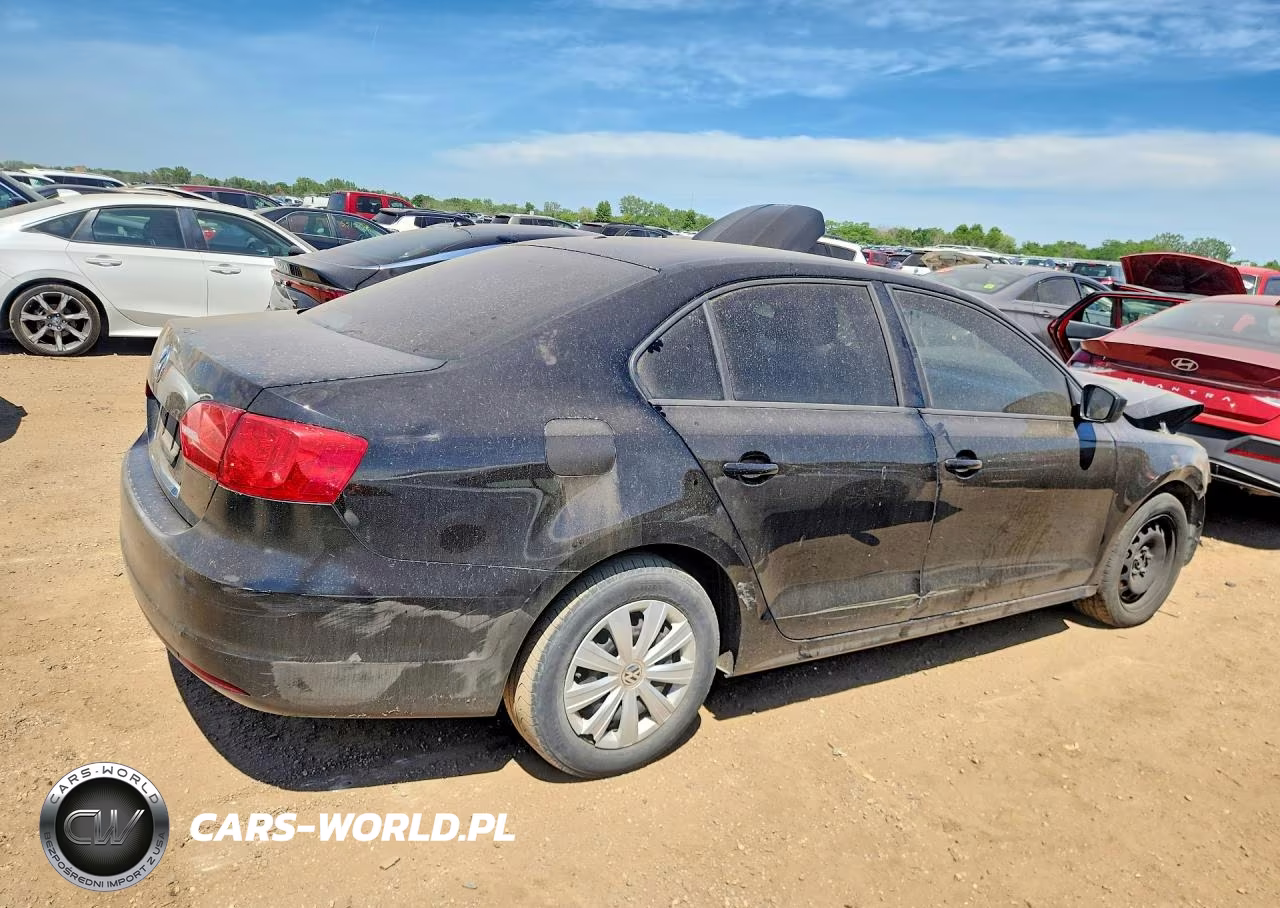 2012 Volkswagen Jetta Base VIN:3VW2K7AJ8CM352017 - 3