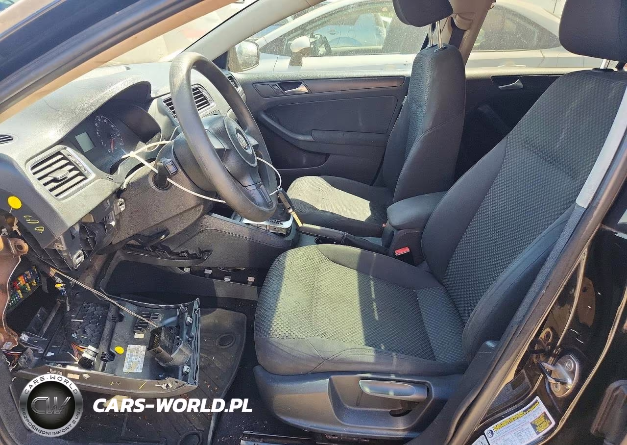 2012 Volkswagen Jetta Base VIN:3VW2K7AJ8CM352017 - 7