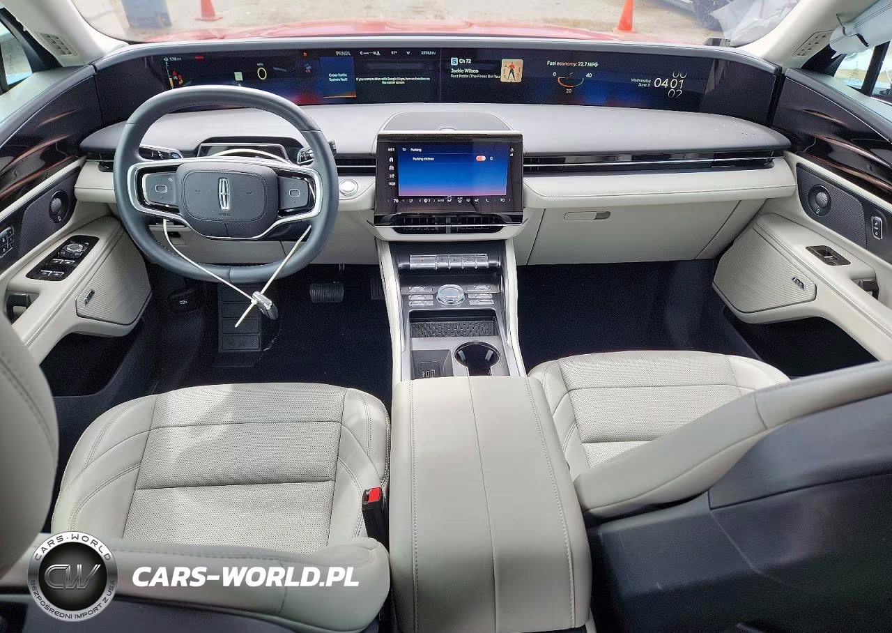 2026 Lincoln Nautilus Premiere VIN:5LMPJ8JA9TJ994687 - 8