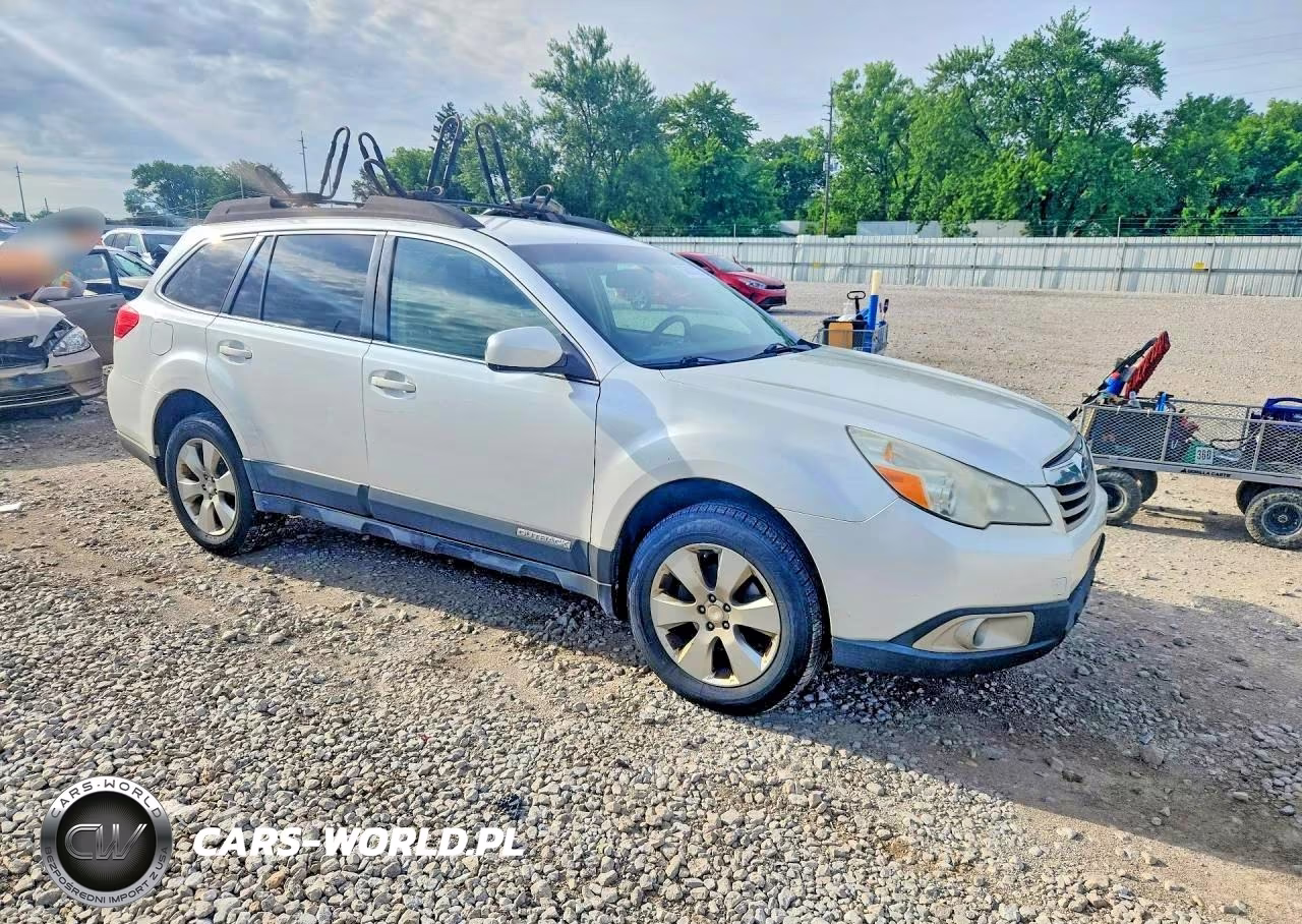 2011 Subaru Outback 2.5I Premium VIN:4S4BRBCC0B3426669 - 4