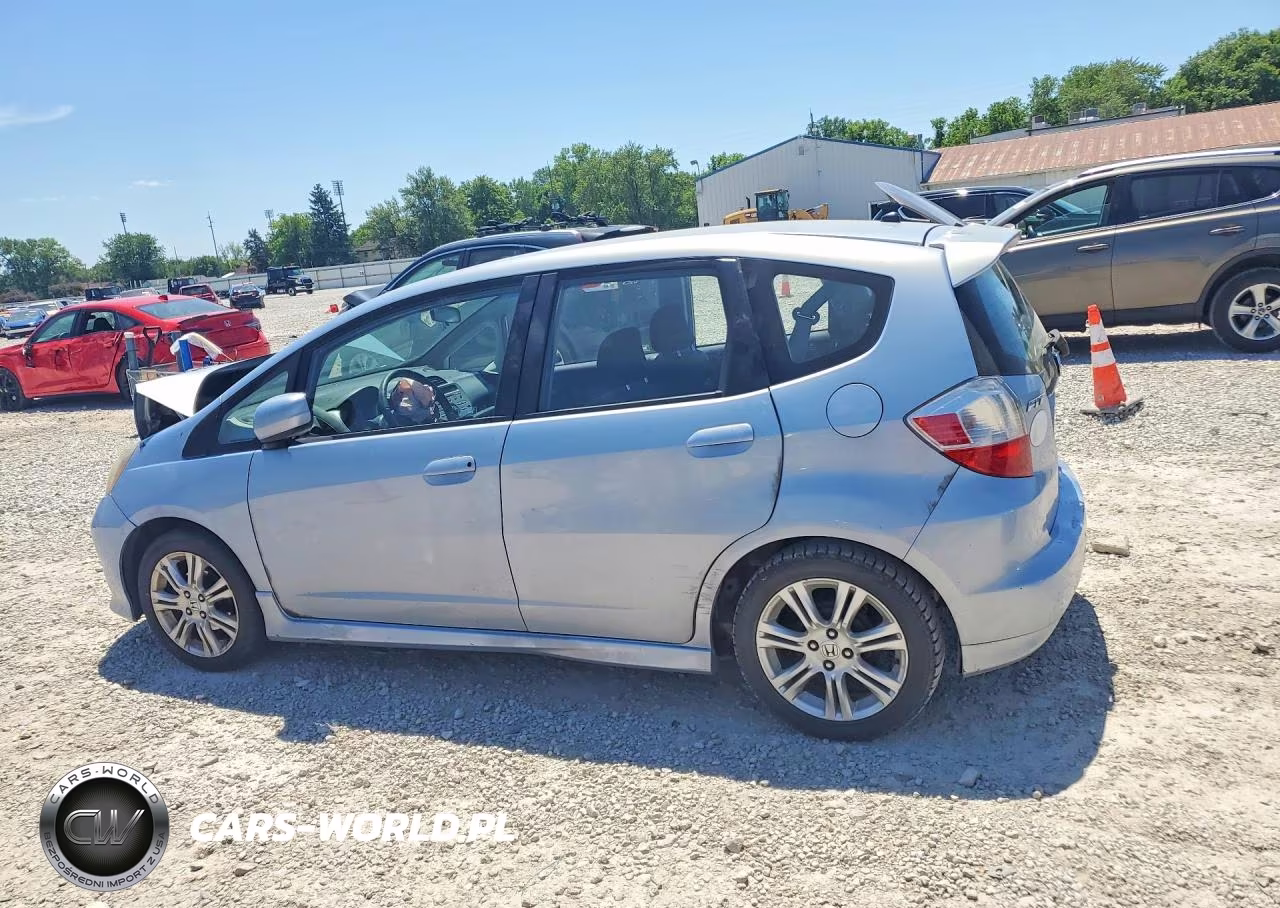 2010 Honda Fit Sport VIN:JHMGE8G47AC037486 - 2