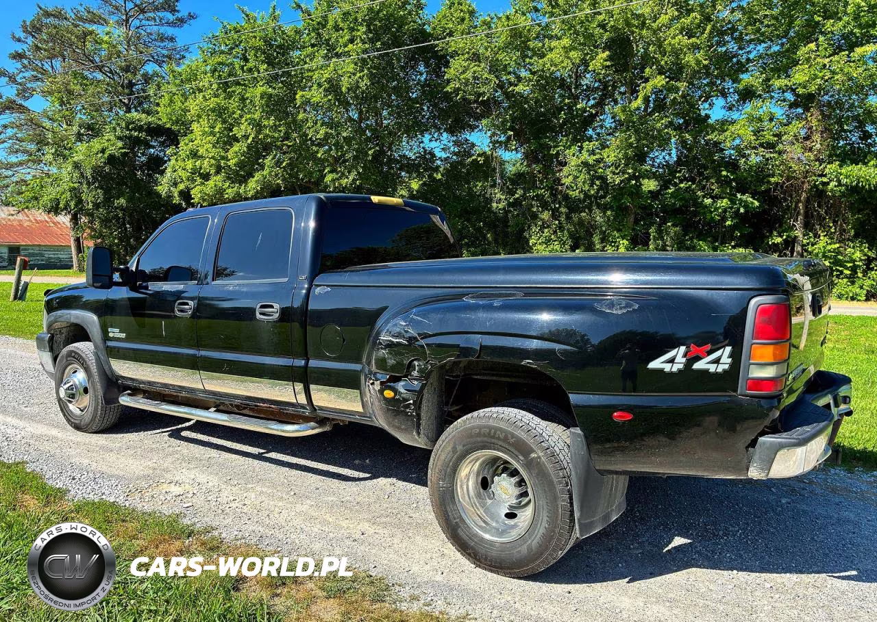 2007 Chevrolet Silverado K3500 VIN:1GCJK33DX7F131930 - 3