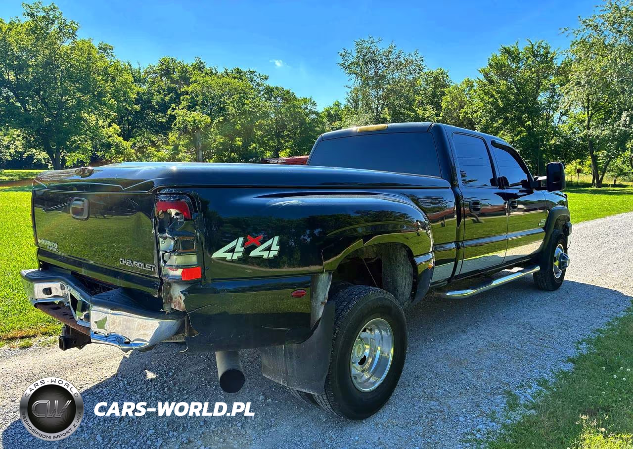 2007 Chevrolet Silverado K3500 VIN:1GCJK33DX7F131930 - 4