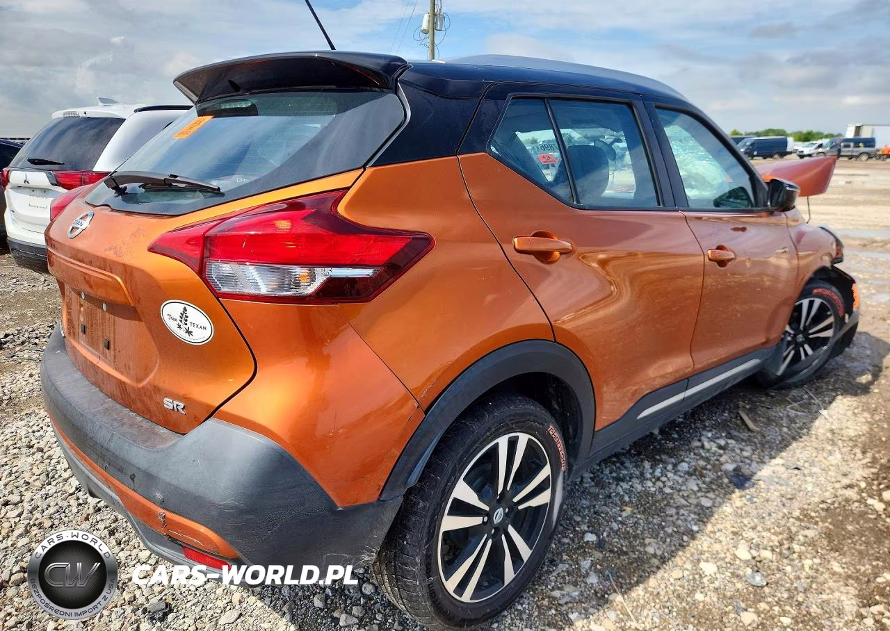 2018 Nissan Kicks Sr VIN:3N1CP5CU0JL531422 - 3