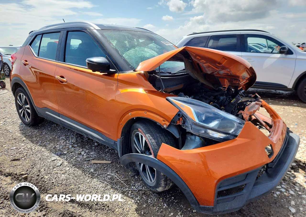 2018 Nissan Kicks Sr VIN:3N1CP5CU0JL531422 - 4