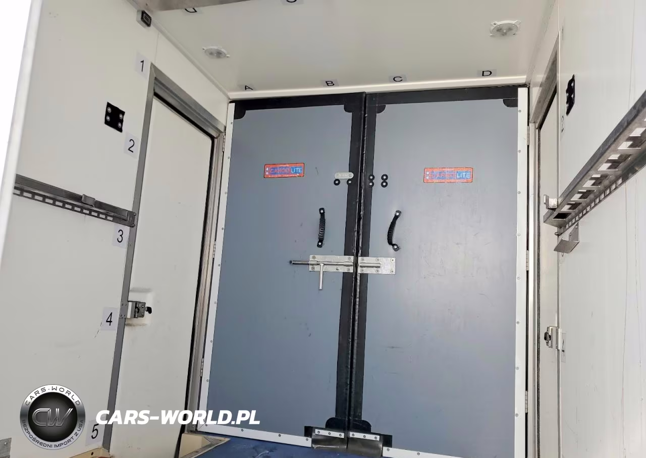 2019 Ford Transit Delivery Truck VIN:1FDBW7ZM4KKA22754 - 10