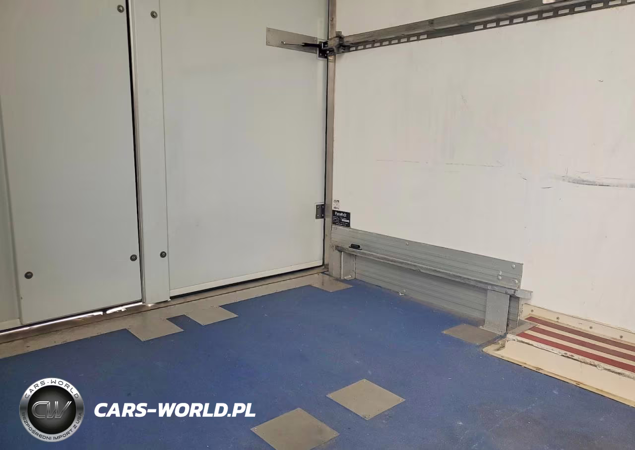 2020 Ford Transit Delivery Truck VIN:1FDBW5Z81LKA71130 - 10