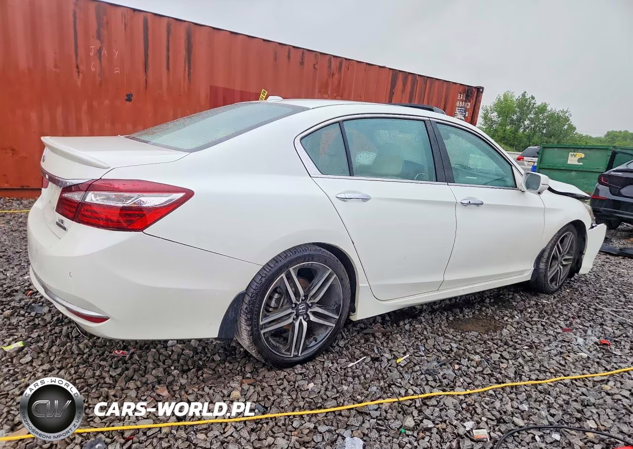 2017 Honda Accord Touring VIN:1HGCR3F97HA025558 - 3