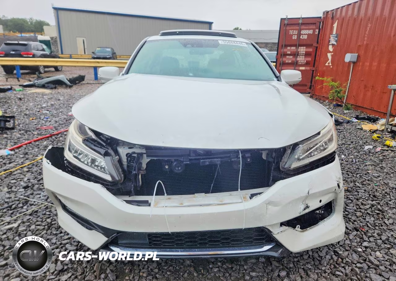 2017 Honda Accord Touring VIN:1HGCR3F97HA025558 - 5