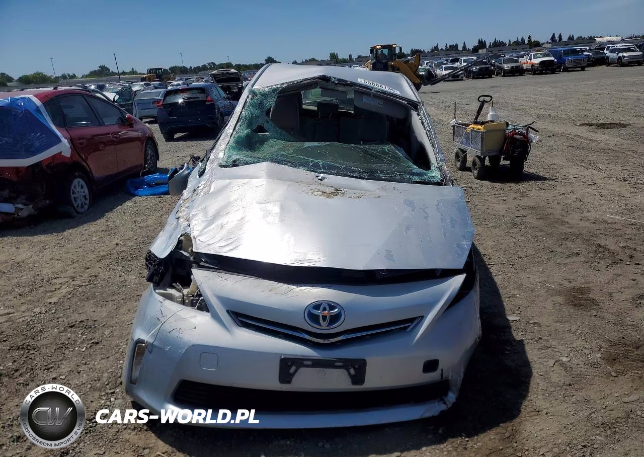 2012 Toyota Prius V Two VIN:JTDZN3EU8C3156831 - 5