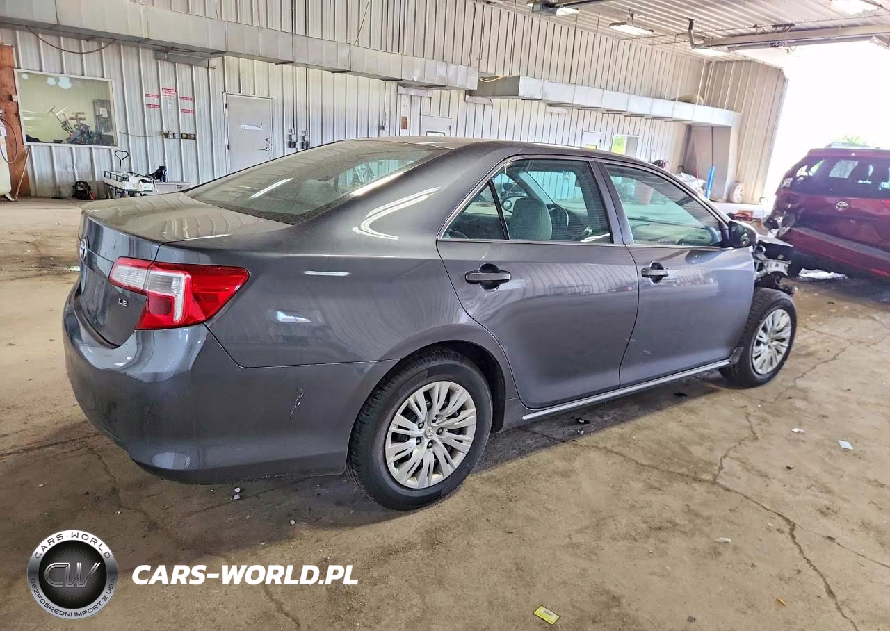 2014 Toyota Camry Le VIN:4T4BF1FK4ER352540 - 3