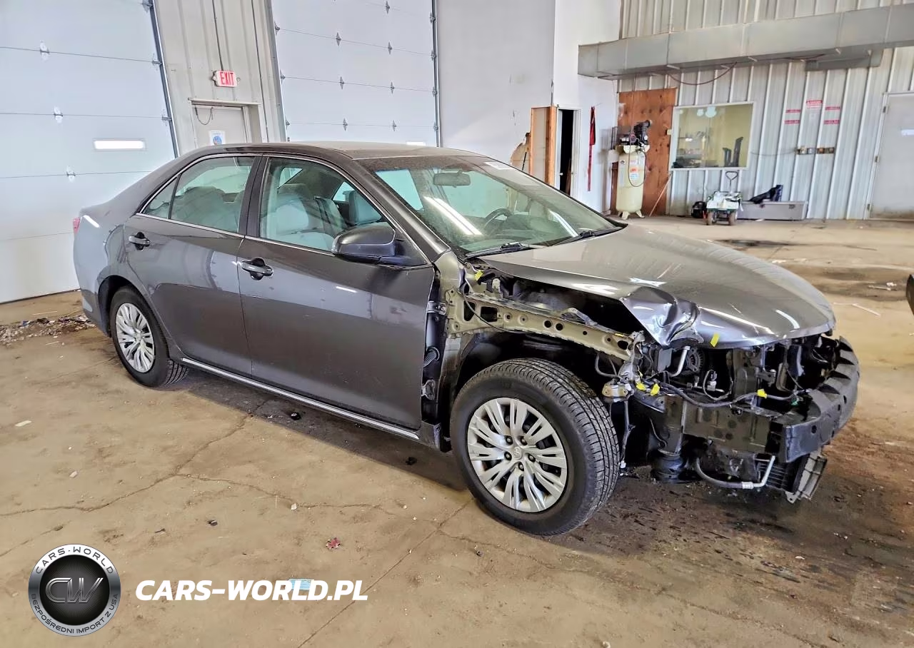 2014 Toyota Camry Le VIN:4T4BF1FK4ER352540 - 4