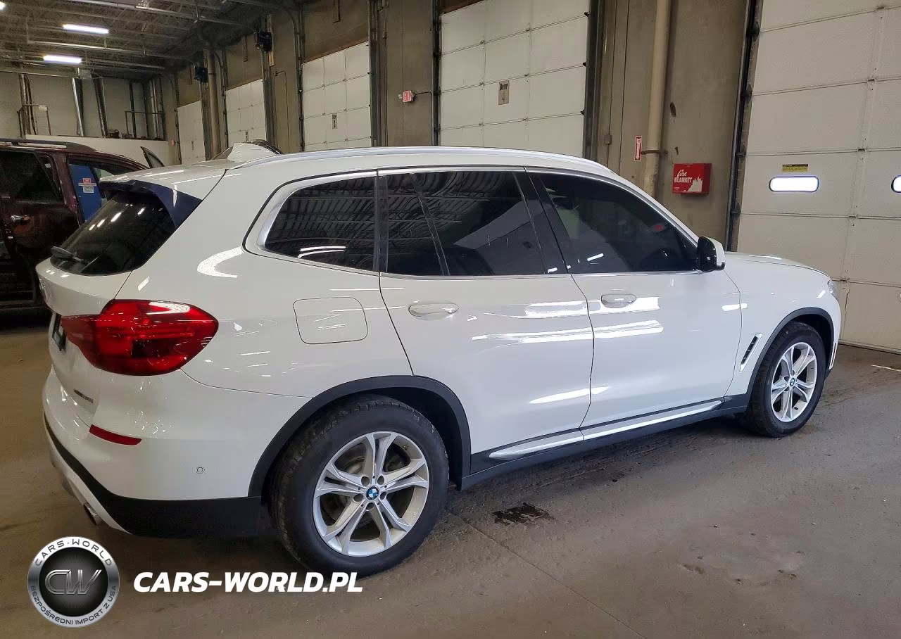 2019 BMW X3 xDrive30I VIN:5UXTR9C55KLD90739 - 3
