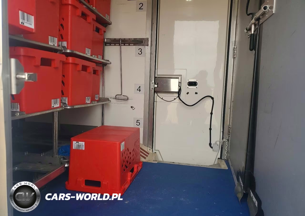 2020 Ford Transit T-350 VIN:1FDBW5Z8XLKA83406 - 11