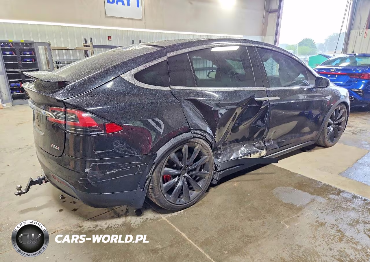 2016 Tesla Model X VIN:5YJXCBE4XGF000435 - 3
