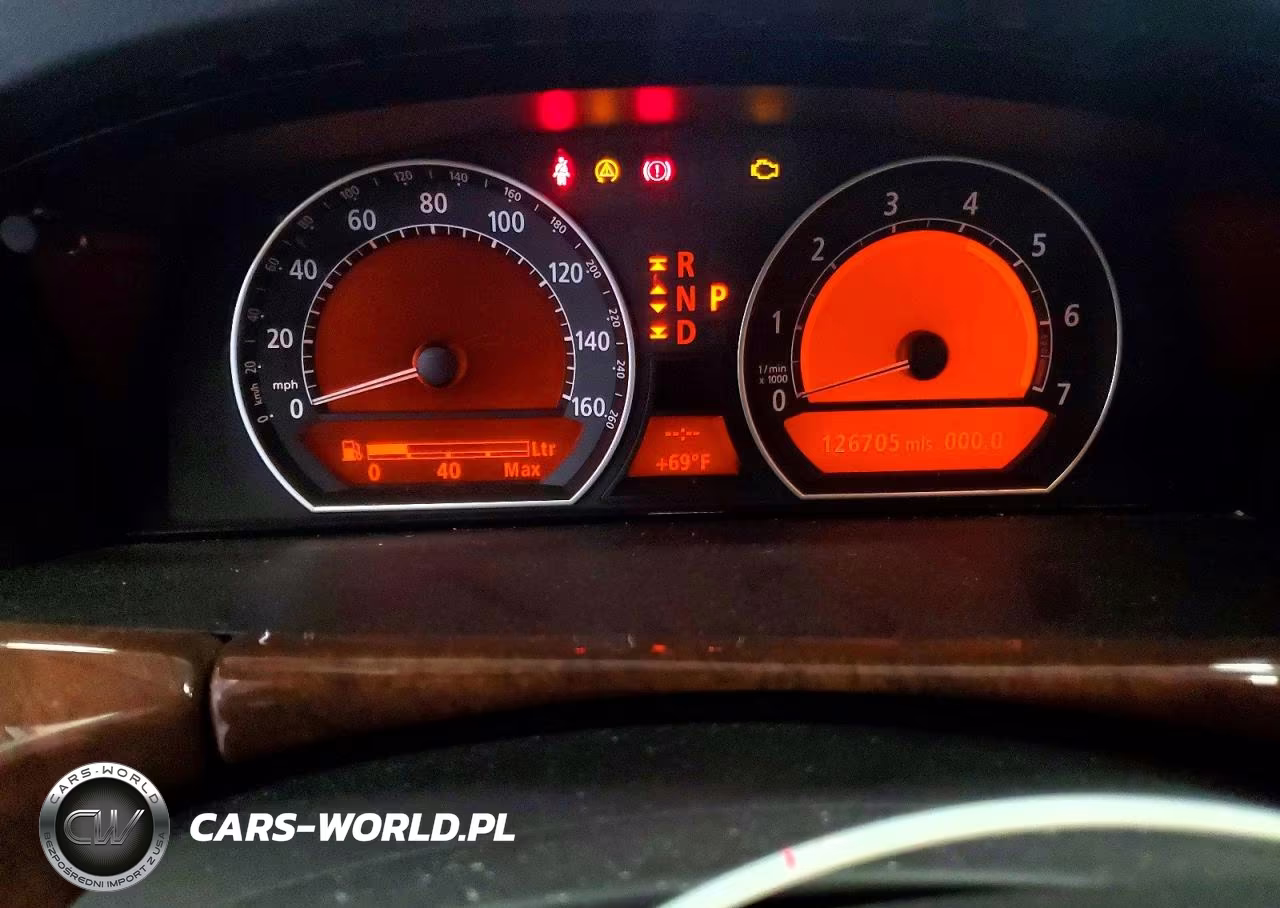 2006 BMW 750 I VIN:WBAHL83556DT02687 - 9