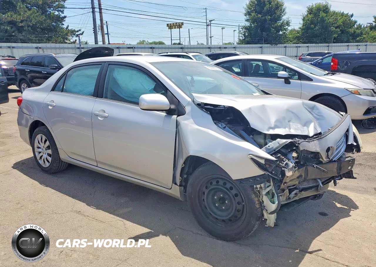 2013 Toyota Corolla Le VIN:2T1BU4EE1DC027647 - 4