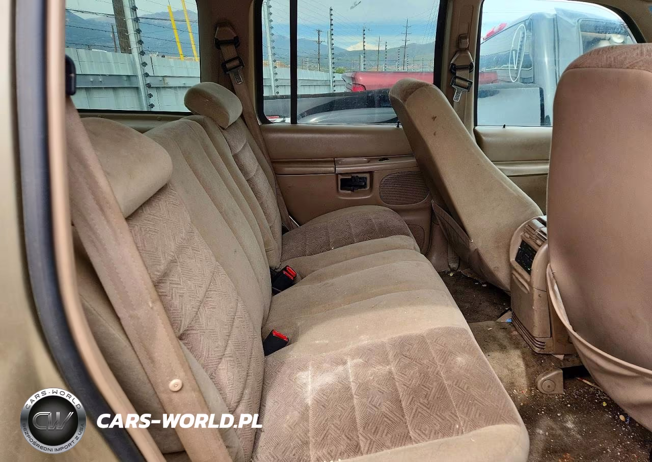 2000 Ford Explorer Xlt VIN:1FMZU73E6YZB02305 - 10