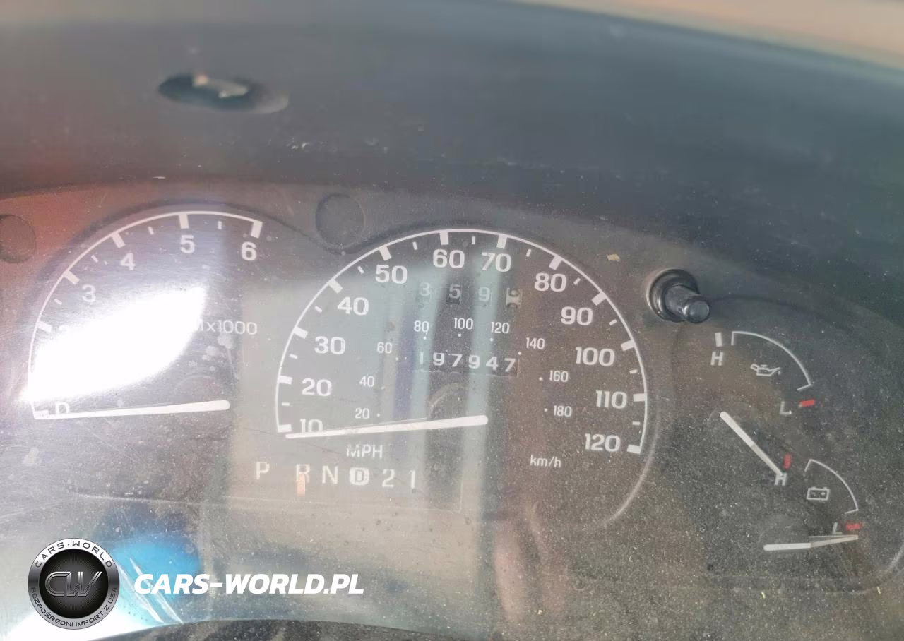 2000 Ford Explorer Xlt VIN:1FMZU73E6YZB02305 - 9