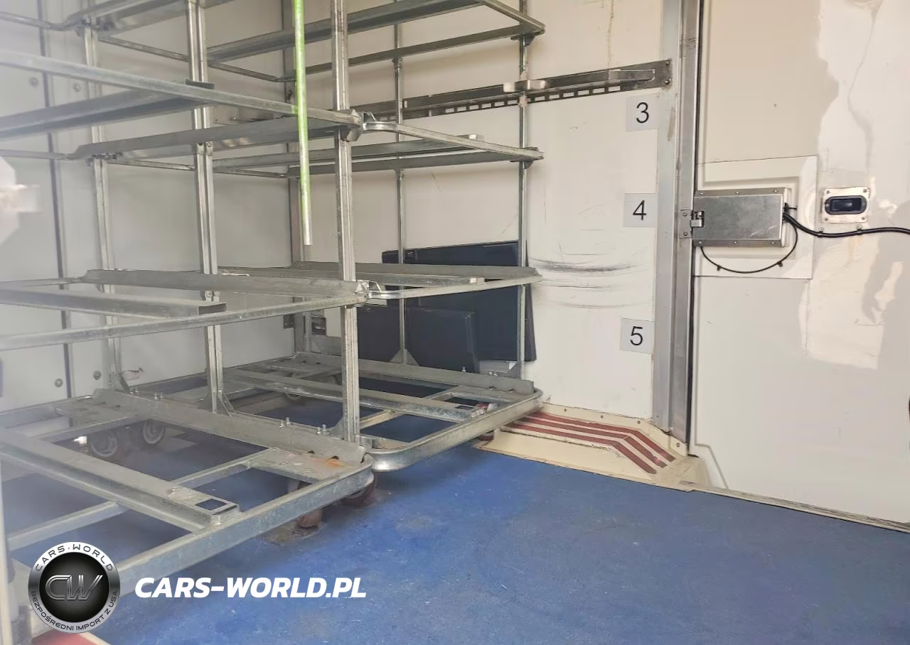 2020 Ford Transit Delivery Truck VIN:1FDBW5Z80LKB40258 - 10