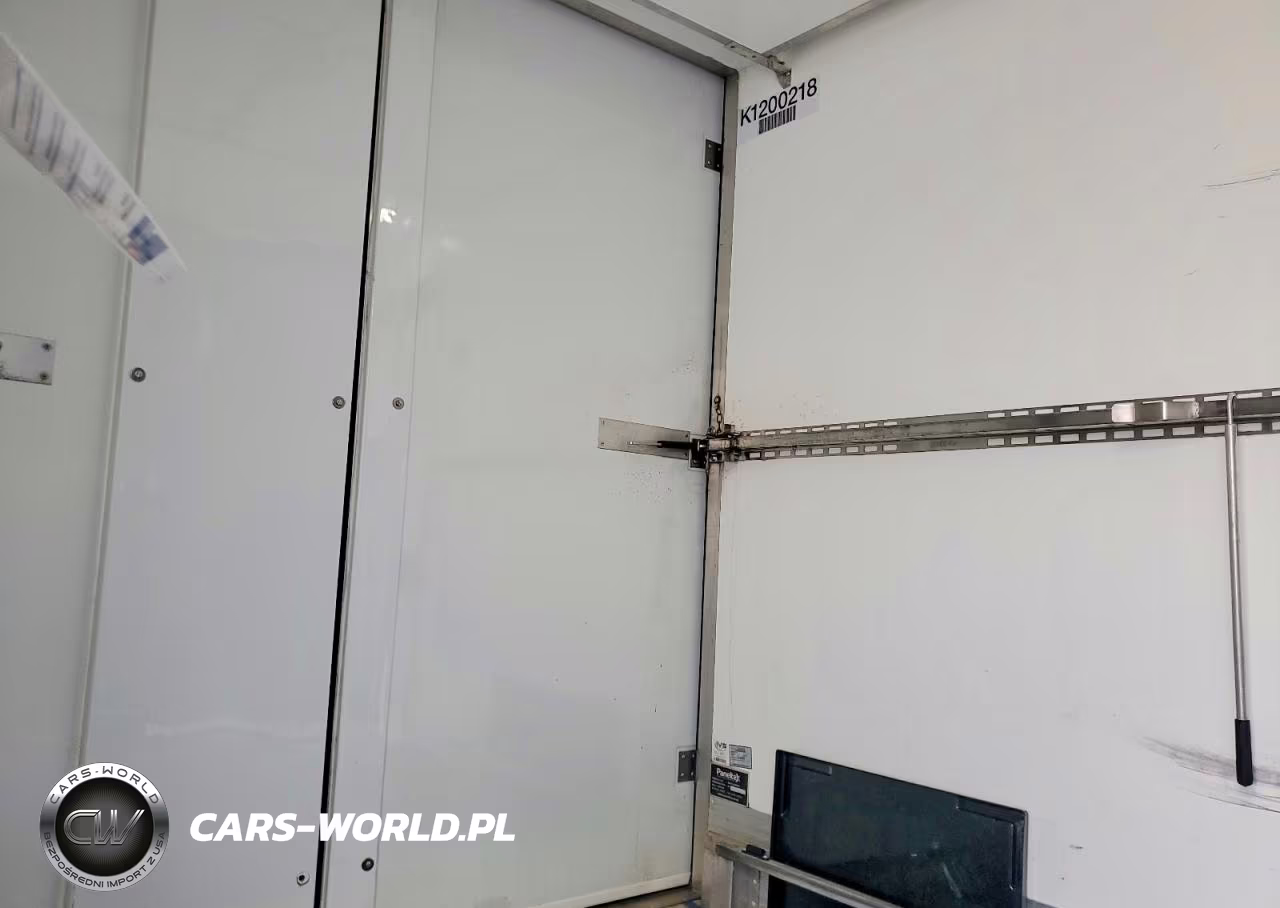 2020 Ford Transit Delivery Truck VIN:1FDBW5Z81LKB40267 - 10