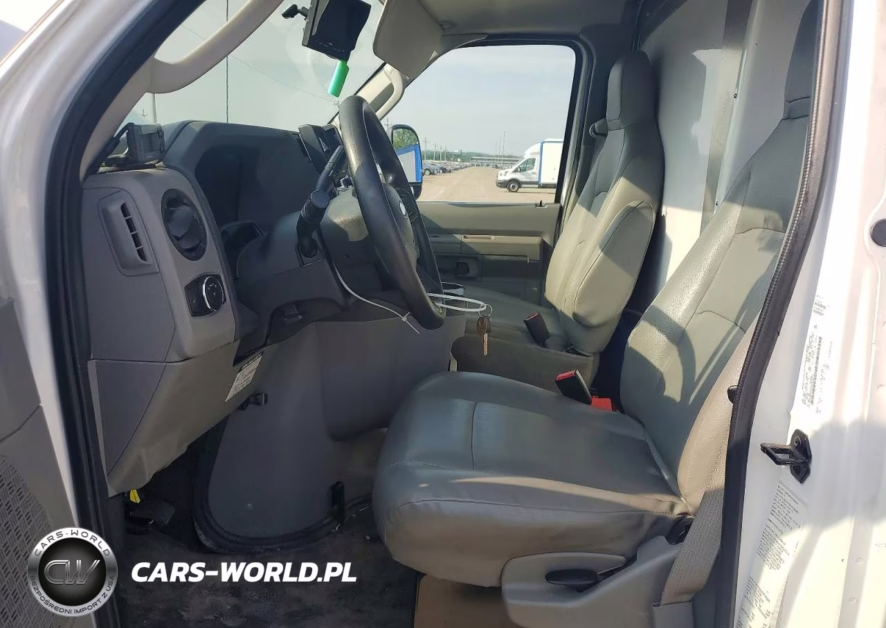 2023 Ford E350 Refrigerated Box Truck VIN:1FDWE3FK7PDD32070 - 7