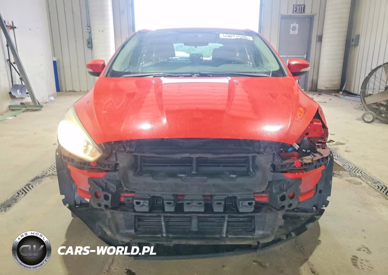 2016 Ford Focus Se VIN:1FADP3K21GL264663 - 5