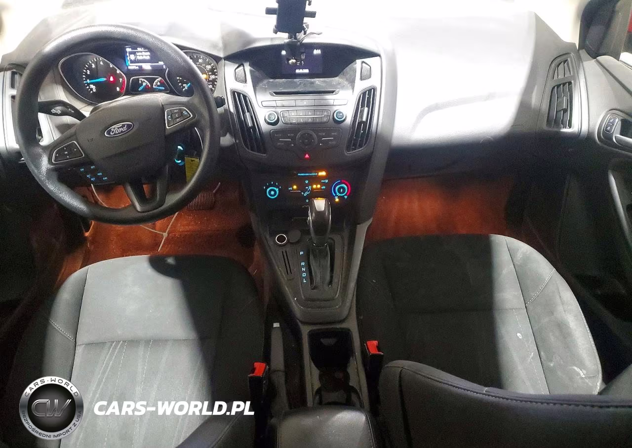 2016 Ford Focus Se VIN:1FADP3K21GL264663 - 8