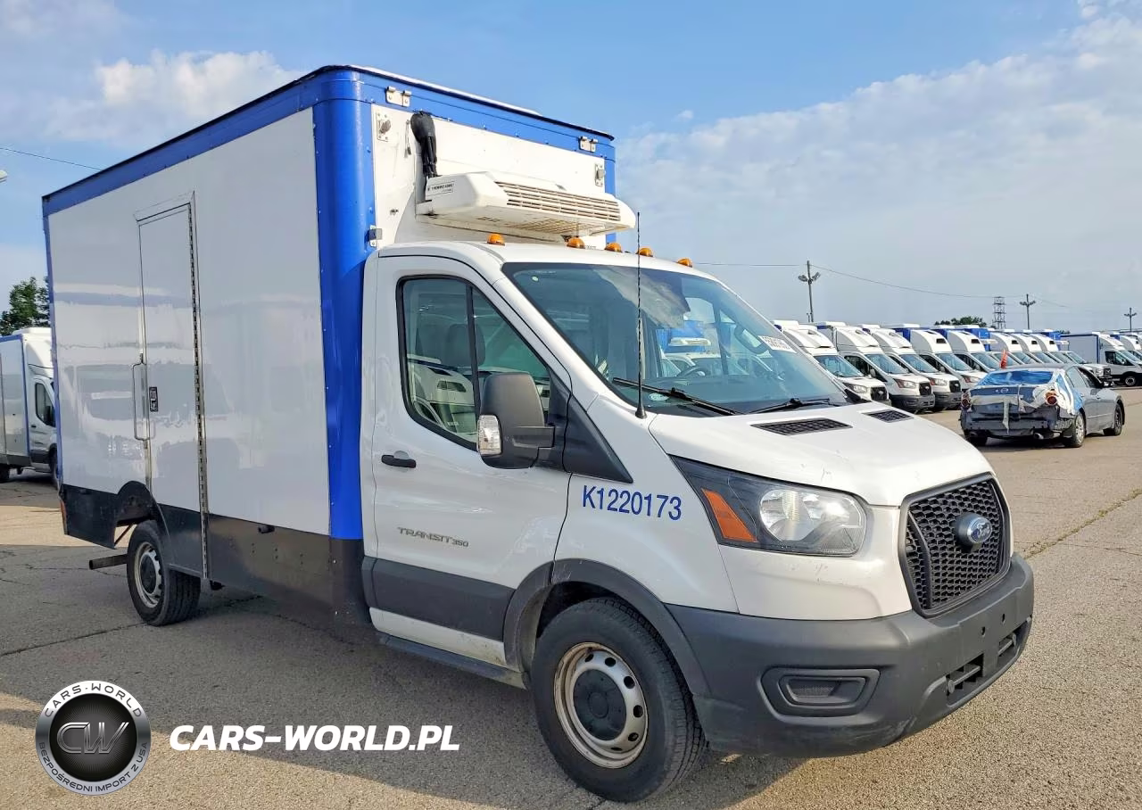 2022 Ford Transit Refrigerated Box Truck VIN:1FDBW5Z82NKA39760 - 4