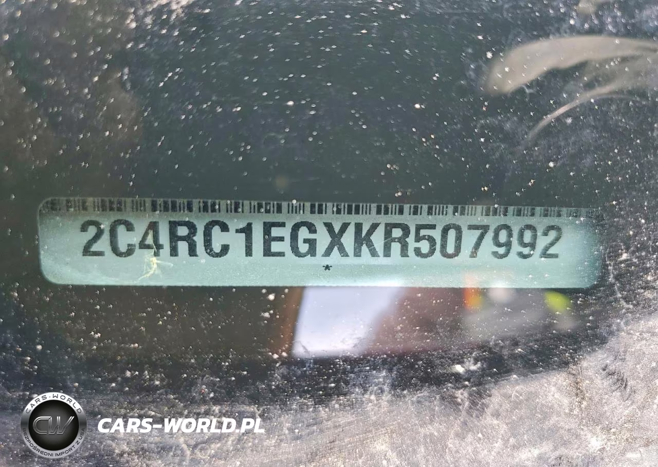 2019 Chrysler Pacifica Touring L Plus VIN:2C4RC1EGXKR507992 - 13