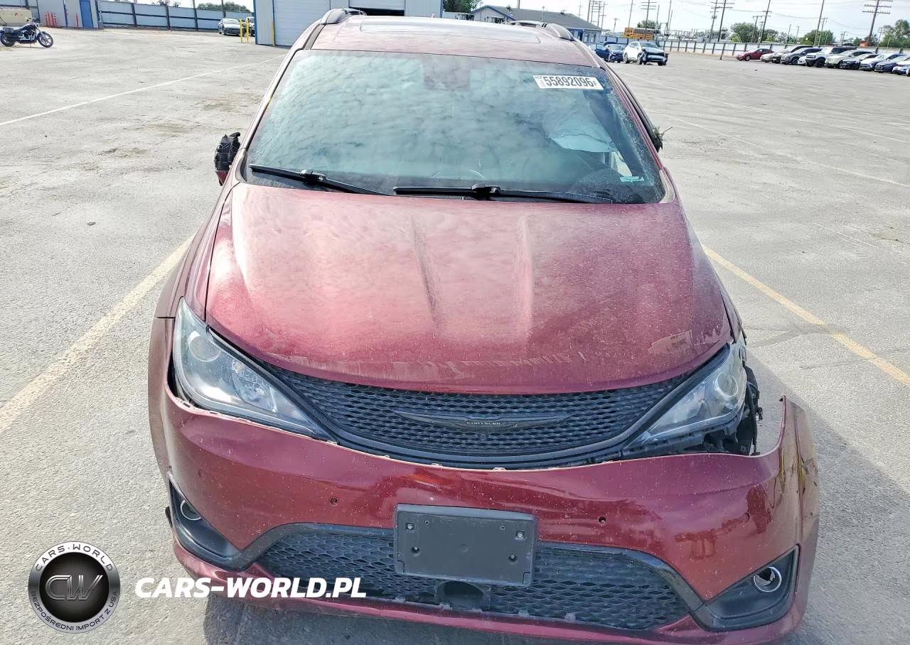 2019 Chrysler Pacifica Touring L Plus VIN:2C4RC1EGXKR507992 - 5