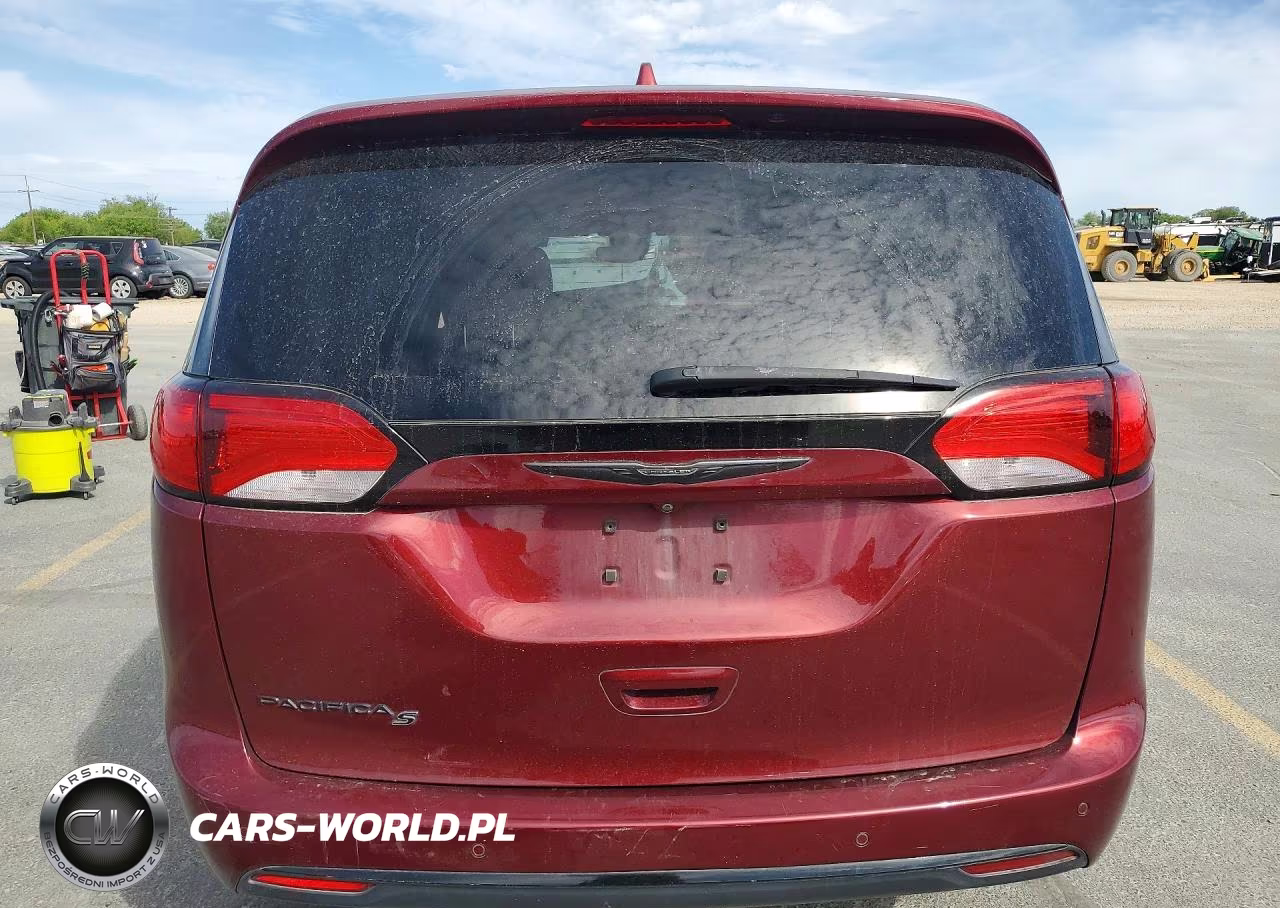 2019 Chrysler Pacifica Touring L Plus VIN:2C4RC1EGXKR507992 - 6