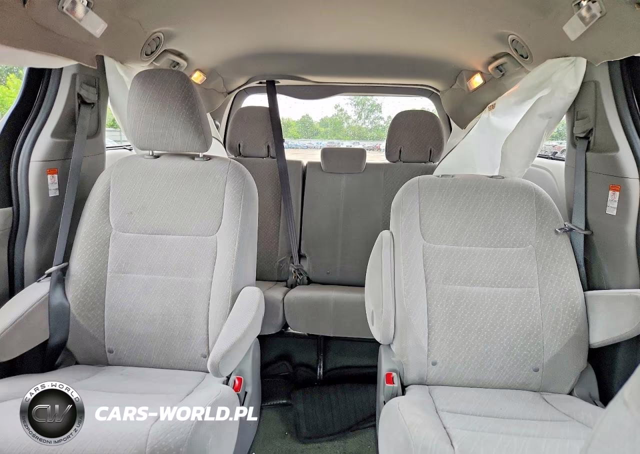 2017 Toyota Sienna Le VIN:5TDJZ3DC5HS183808 - 10