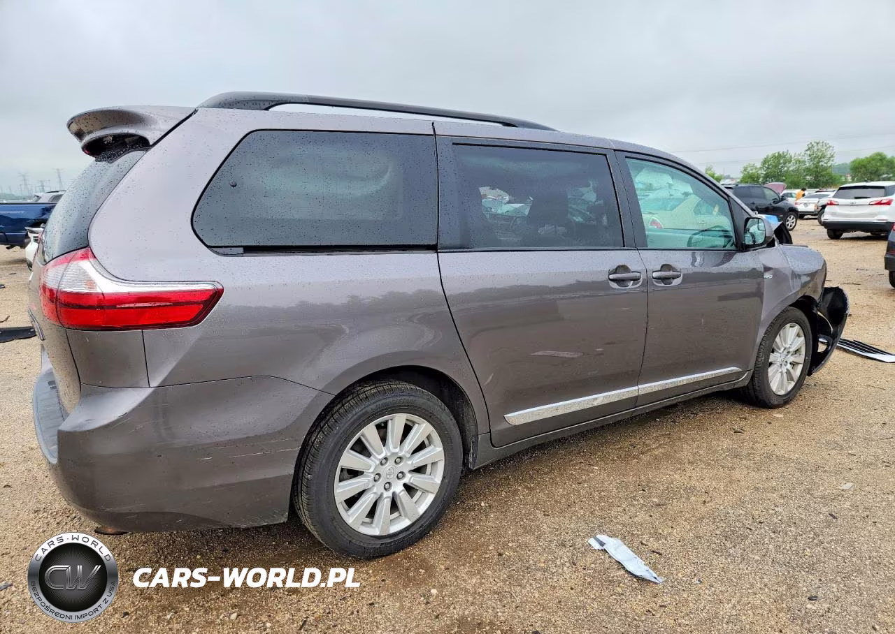 2017 Toyota Sienna Le VIN:5TDJZ3DC5HS183808 - 3