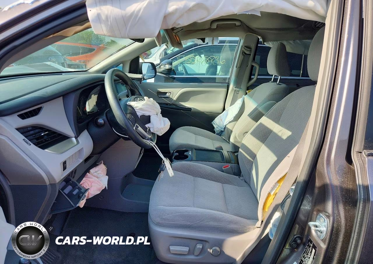 2017 Toyota Sienna Le VIN:5TDJZ3DC5HS183808 - 7