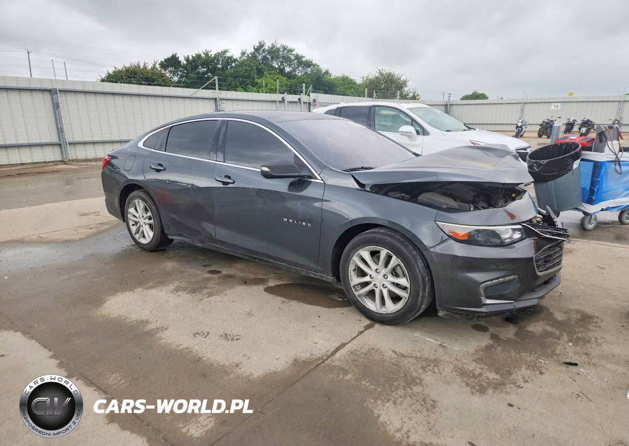 2018 Chevrolet Malibu Lt VIN:1G1ZD5ST4JF152774 - 4
